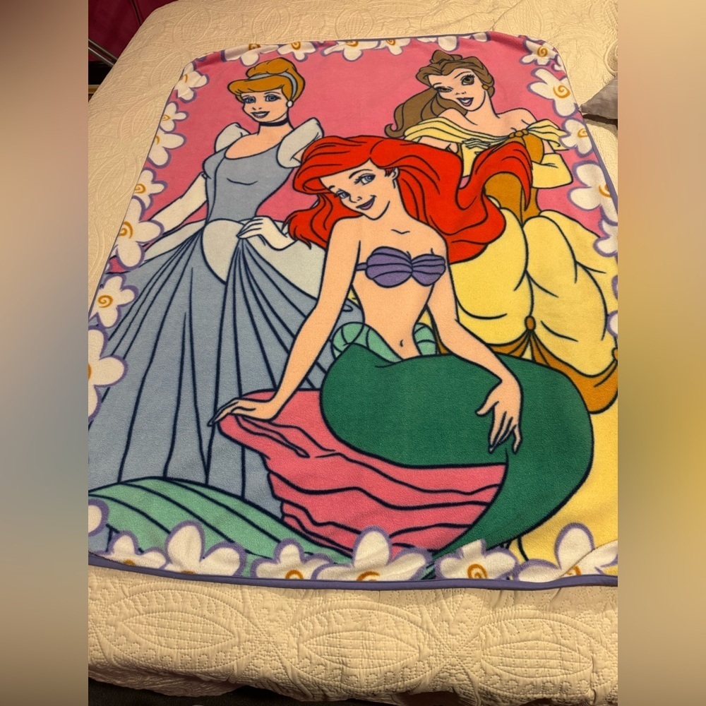 Disney Princesses Vintage Plush Blanket Cinderella Belle Ariel In EUC 42W X 57L”